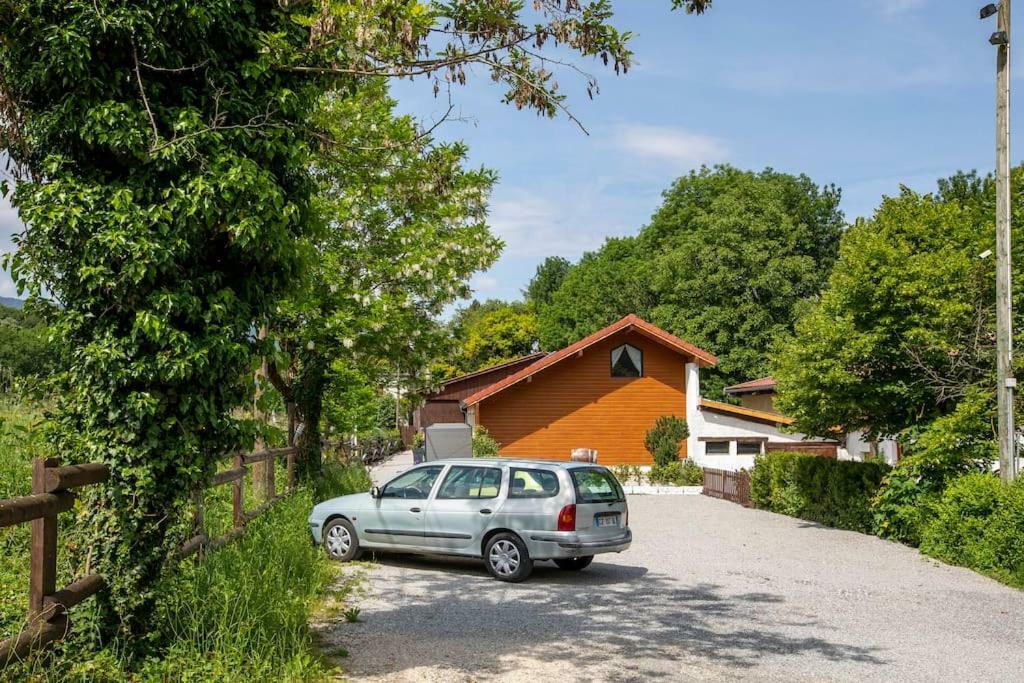 Domaine des Ecuries - Appartements meublés à Talloires Exterior foto